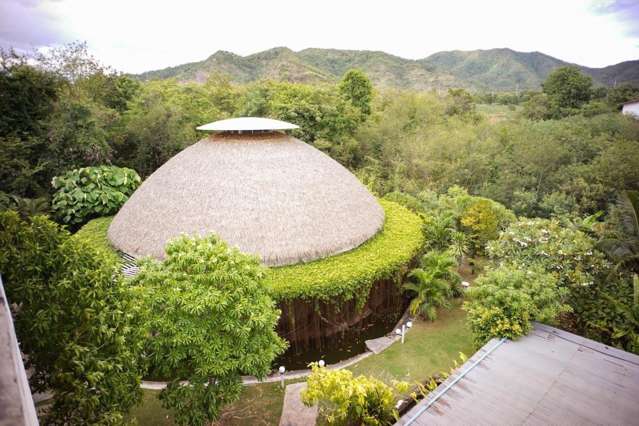Mittapan Hotel Kanchanaburi Eksteriør billede